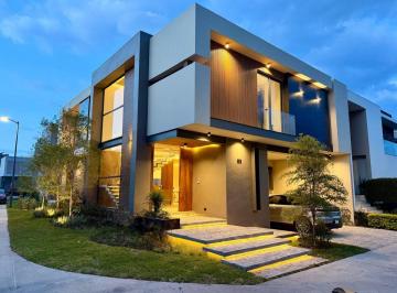 Casa en condominio de 4 habitaciones, Zapopan · Casa en Venta en La Toscana, Casa de Lujo Frente a Casa Club Junto a Valle Real