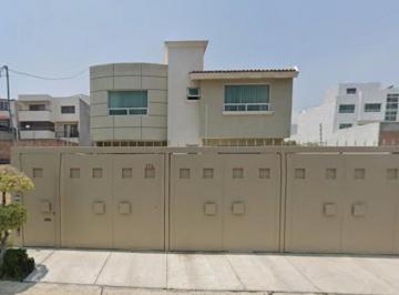 Casa de 3 habitaciones, Querétaro · Casa en Venta en Colinas del Climatario