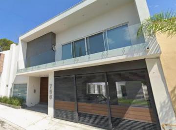 Casa de 4 habitaciones, Guadalupe · ¡Tu Momento Llego! Tu Preciosa Casa en Nuevo Leon Esta Disponible Solo Para Ti