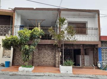 Casa de 3 habitaciones, Guadalupe · Casa en Venta - Colonia Mixcoac, Apodaca