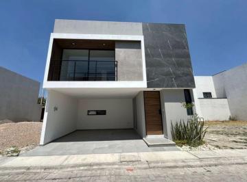 Casa de 3 habitaciones, Cuautlancingo · Casa en Venta (Cerca de Plaza San Diego)