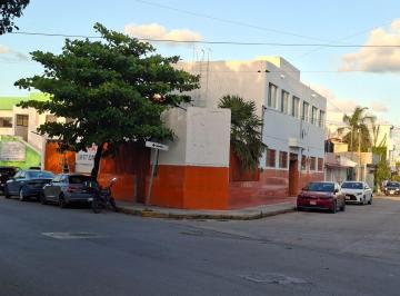 Edificio · 297m² · 7 Recámaras · 1 Estacionamiento · Edificio Comercial en Fraccionamiento Las Torres
