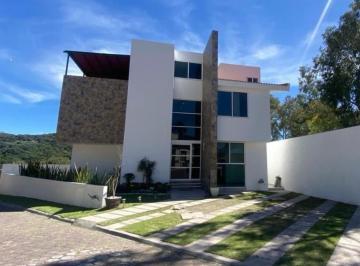 Casa · 267m² · 4 Recámaras · 3 Estacionamientos · Casa en Fracc. Los Álamos (Haras Cd. Ecológica)
