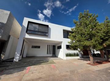 Casa de 4 habitaciones, San Luis Potosí · Casa en Venta Club de Golf La Loma Slp | $18 Mdp