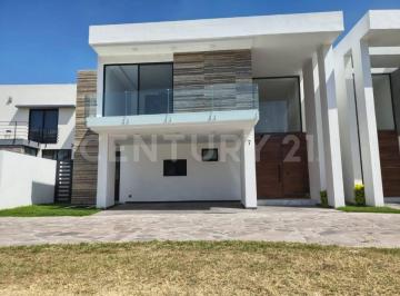 Casa en condominio · 270m² · 4 Recámaras · 2 Estacionamientos · Casa en Venta Punto Sur
