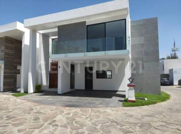 Casa · 260m² · 4 Recámaras · Casa en Venta La Tijera