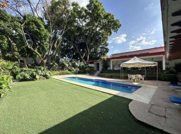 Casa 1149m² Venta San Miguel Acapantzingo · Oasis Histórico en El Corazón de Cuernavaca | Alberca, Jardín y Amplitud