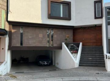 Casa en condominio de 3 habitaciones, El Marqués · Casa en Venta, en Zen House Habitat - Seguridad 24/7 - Jardín - Estacionamiento Techado - Amenidades - 4auto