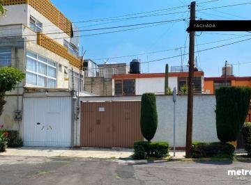 Casa de 6 habitaciones, Venustiano Carranza · Casa Para Remodelar en Jardín Balbuena