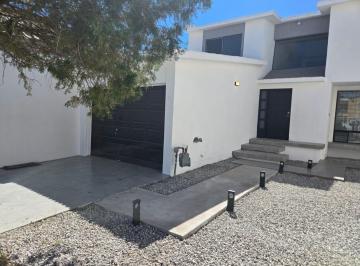 Casa · 227m² · 3 Recámaras · Casa en Puerta del Sol