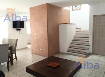 Casa · 180m² · 3 Recámaras · 2 Estacionamientos · Casa en Venta Al Poniente en Fracc. La Rioja