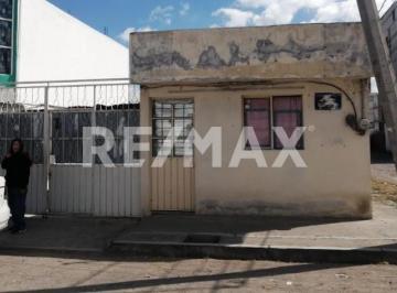 Casa · 166m² · 3 Recámaras · 2 Estacionamientos · Casa en Venta - (4)