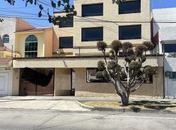 Casa de 4 habitaciones, Naucalpan de Juárez · Casa en Venta en Satelite