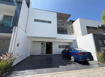Lomas de Angelópolis es una de las zonas residenciales más exclusivas y de mayor · Renta de Casa Amplia Zona Lomas de Angelópolis, Zona Cáscata, San Andrés Cholula.