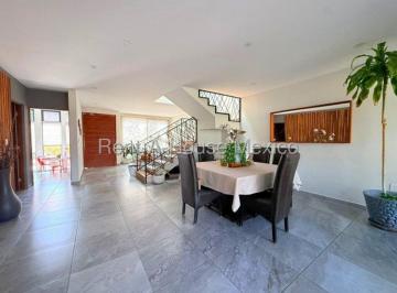 Casa de 3 habitaciones, Querétaro · Renta, Altozano - Casa con Área de Tv, 3 Recámaras, Estudio, Cuarto de Servicio