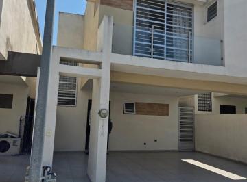 Casa · 125m² · 3 Recámaras · 2 Estacionamientos · Casa en Renta Residencial Apodaca