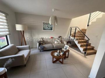 Casa de 3 habitaciones, El Marqués · Zákia. Casa con Amenidades, Cuarto de Tv, 3 Recámaras - Renta