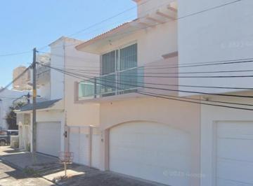 Casa de 4 habitaciones, Veracruz · Propiedad a Escasos Minutos de La Playa