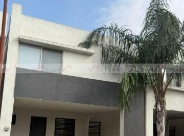 Casa · 130m² · 3 Recámaras · 2 Estacionamientos · Casa en Renta en García