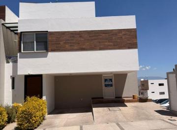 Casa en condominio de 3 habitaciones, El Marqués · Renta Casa en Fracc. Pitahayas 2 en Zibata