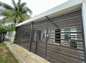 Casa de 4 habitaciones, Paraíso · Casa de 4 Recámaras con Opción Amueblada, Cochera Eléctrica en Paraiso Tabasco