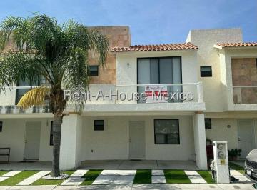 Casa de 3 habitaciones, El Marqués · Casa en Venta en El Mirador 3 Recamaras 3 Baños Sala Tv Condominio con Seguridad