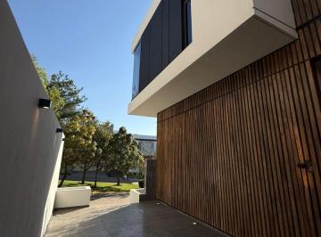 Casa de 4 habitaciones, Zapopan · Casa en Venta en Puerta del Bosque
