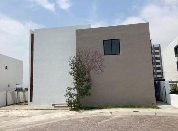 Casa en condominio · 226m² · 4 Recámaras · 3 Estacionamientos · Venta Casa Nueva en Condominio