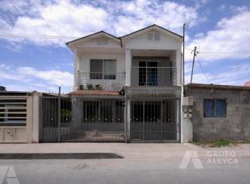 Casa · 275m² · 4 Recámaras · 1 Estacionamiento · Casa en Ponce de Leon