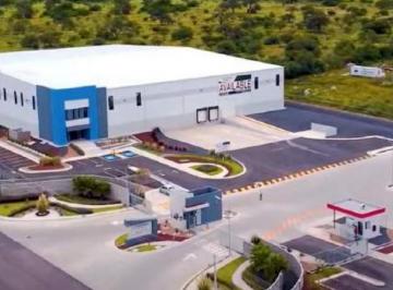 Bodega comercial · 4945m² · 48 Estacionamientos · Nave Industrial - Celaya