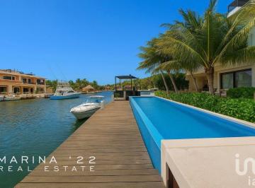 Casa · 98m² · 2 Recámaras · 1 Estacionamiento · Townhouse For Sale in One Of The Most Exclusive Areas Of The Riviera Maya - Duplex en Zona de Lujo