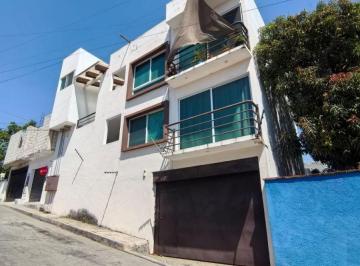 Casa de 8 habitaciones, Cuernavaca · Inmueble de Seis Departamentos