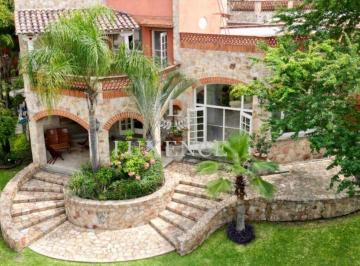 Casa · 510m² · 7 Recámaras · 7 Estacionamientos · Casa en Xochitepec en Venta