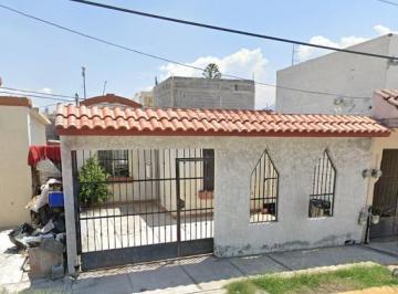 Casa de 2 habitaciones, Monterrey · Casa en Venta en Colonia Urbivillita Bonita Monterrey Nuevo Leon