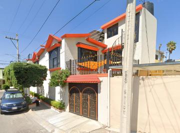 Casa de 4 habitaciones, Tultitlán · Casa en Venta en Calle Cipresses Num 21 Izaclli del Vallebuenavista Tultitlan Edo Mex.