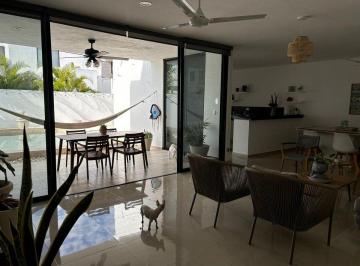 Casa en condominio de 3 habitaciones, Conkal · Casa con Paneles Solares en Venta en Merida, Yucatan en Privada Olivos, Conkal