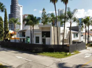 Casa en Venta en Puerta de Hierro · Casa en Venta en Puerta de Hierro