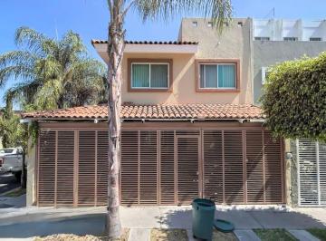 Casa de 3 habitaciones, Zapopan · Casa en Venta en Real de Valdepeñas, Zapopan, Jalisco