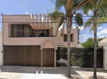 Casa de 4 habitaciones, Aguascalientes · Propiedad con Distribución Funcional en Aguascalientes