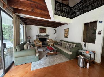 Casa · 1542m² · 4 Recámaras · 4 Estacionamientos · Casa Amueblada en Renta en Ex - Hacienda Jajalpa Ocoyoacac