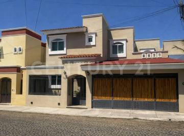 Casa · 433m² · 4 Recámaras · 2 Estacionamientos · Casa en Venta Res. Esmeralda, Fernando Vazquez Schiaffino 140, Colima, Col.