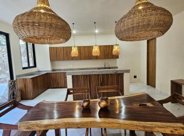 Casa · 260m² · 4 Recámaras · 2 Estacionamientos · Casa en Puerto Morelos