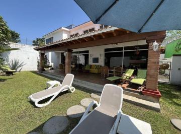 Casa en condominio · 516m² · 4 Recámaras · 2 Estacionamientos · Casa en Venta en Cuernavaca, Las Palmas