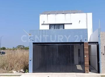 Casa · 174m² · 3 Recámaras · 2 Estacionamientos · Casa en Venta en Pradera Cono Sur 77, Pradera Canadiense, Coquimatlan, Colima