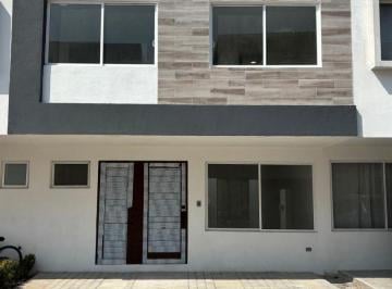 Casa de 3 habitaciones, Cuautlancingo · Casa en Venta en Rinconada Cuatlancingo
