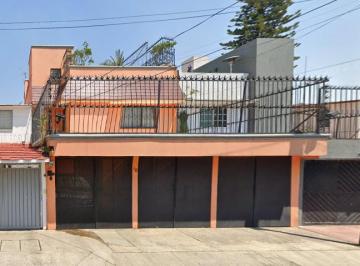 Casa de 6 habitaciones, Iztapalapa · Seguridad y Confort Familiar: Tu Nuevo Hogar en Lomas Estrella