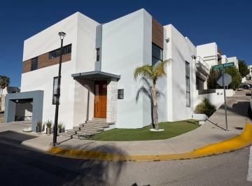 Casa · 27m² · 3 Recámaras · 2 Estacionamientos · Casa en Renta Cantera V, Chihuahua