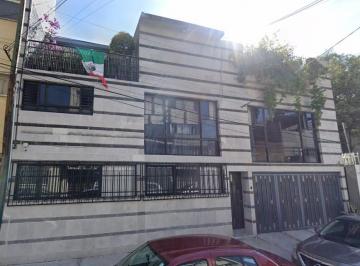 Casa de 4 habitaciones, Cuauhtémoc · Vive La Experiencia de La Roma: Confort y Diseño en Calle Monclova