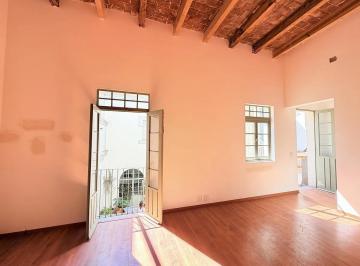 Departamento de 2 habitaciones, Cuauhtémoc · Departamento en Fachada Catalogada 105 m² con Techos de Vigueta