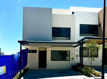 Casa en condominio de 3 habitaciones, El Marqués · Casa Nueva con Roof en Renta en Queretaro